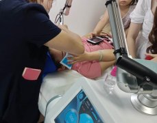 購(gòu)買洗眉機(jī)多少錢(qián)一臺(tái)?激光洗眉機(jī)多少錢(qián)_激光祛斑儀器
